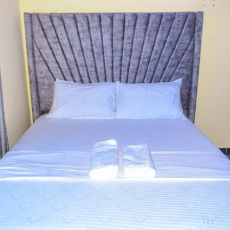 Lux Suites Bamburi Furnished Apartments Exterior foto